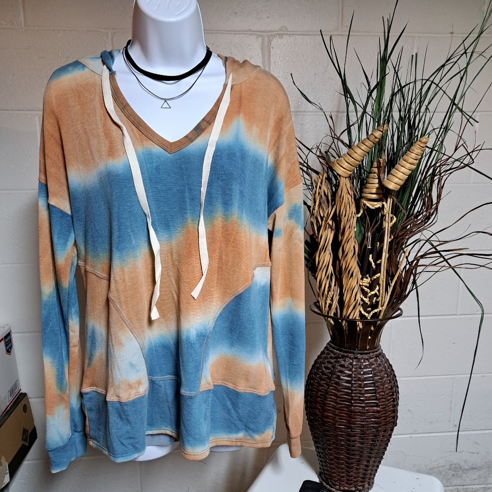 Hopely, Hooded Tee
